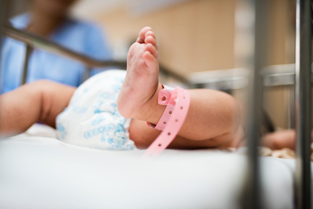 Baths given to the baby in the delivery room